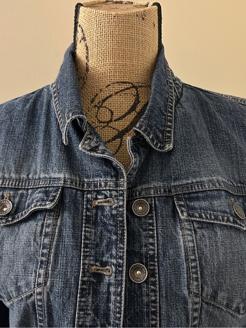 Vintage DKNY Women’s Dark Blue Fitted Denim Jacket Large - Picture 4 of 6